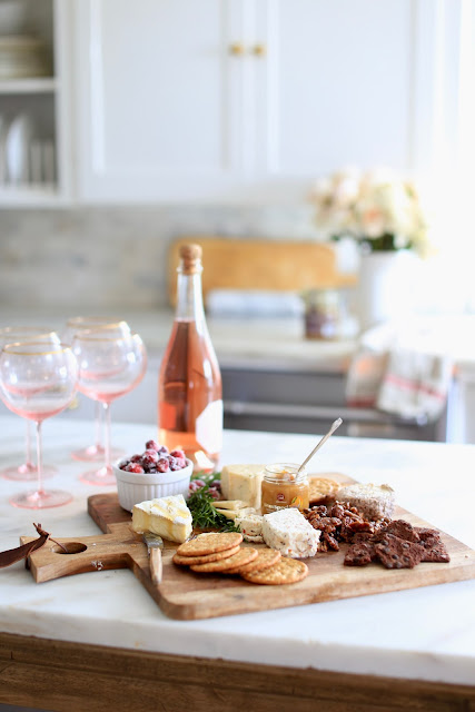 Easy Holiday Hosting- 4 tips for creating the perfect cheese board