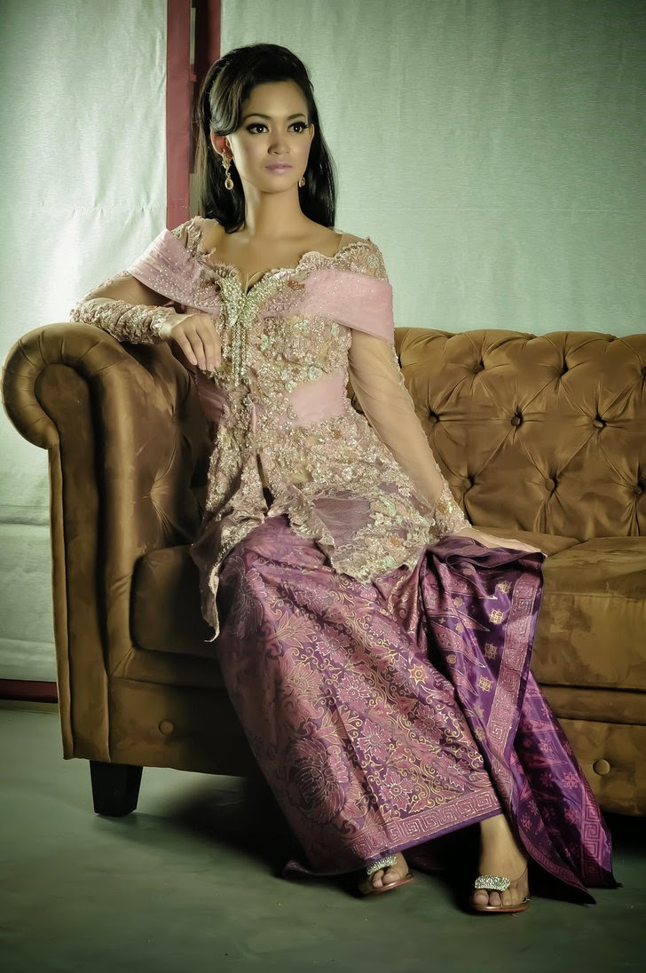 Kebaya Modern Shades Of Pink - International Kebaya Batik Modern