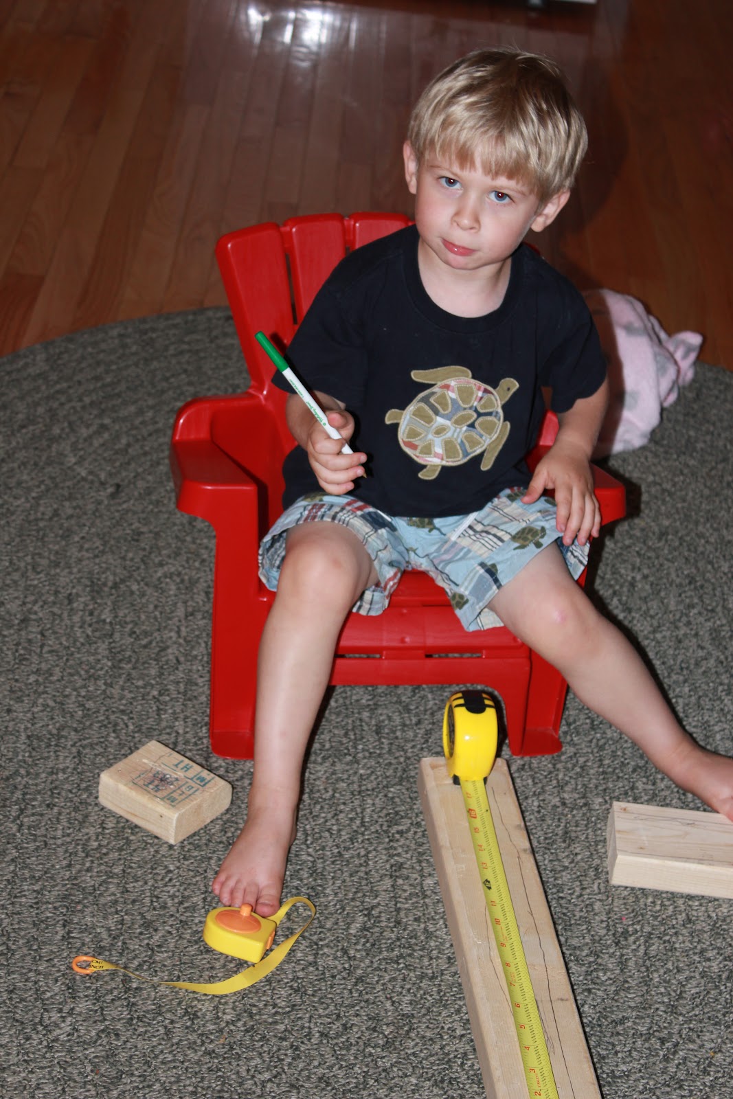 Momma's Fun World: Learning math with a tape measure