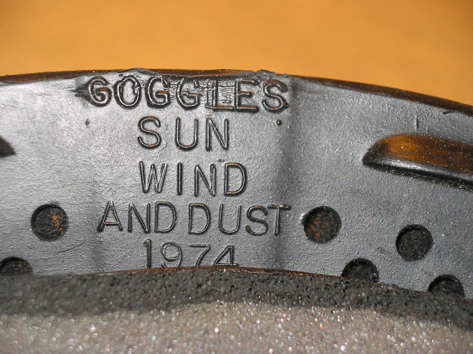 bingbabel Goggles, Sun, Wind and Dust , SDW 1974