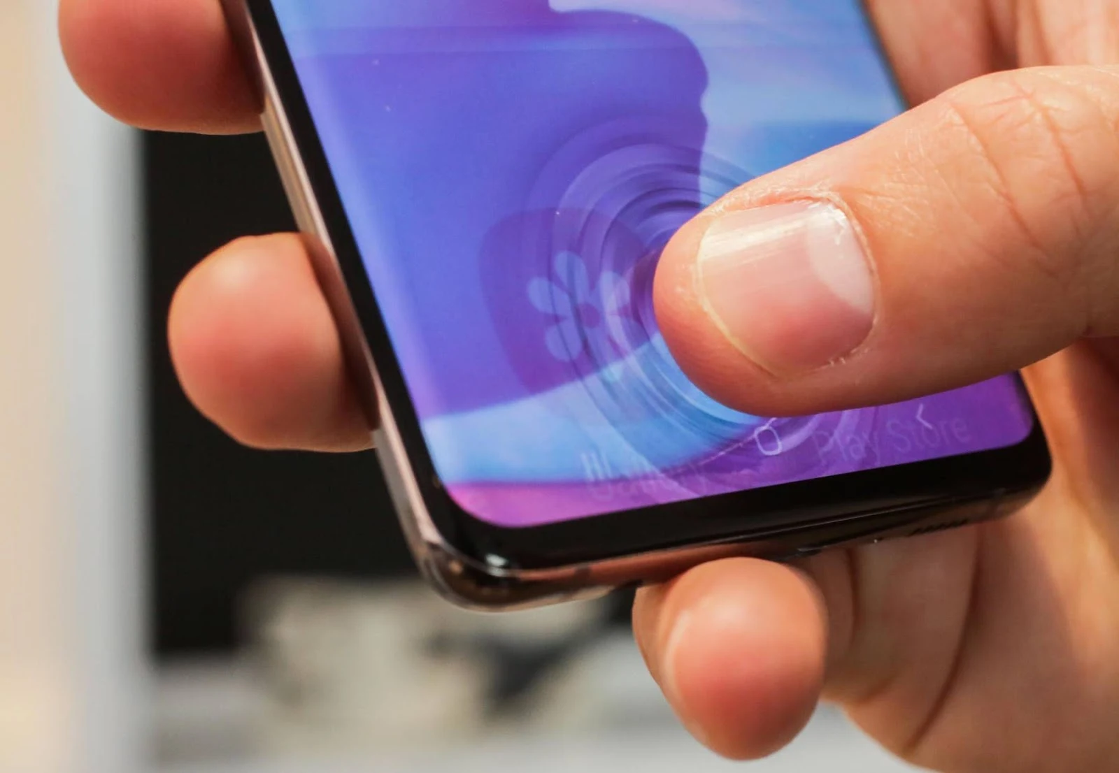 In an experiment a security researcher attempted to fool the Samsung Galaxy S10's ultrasonic fingerprint scanner by using 3d printing