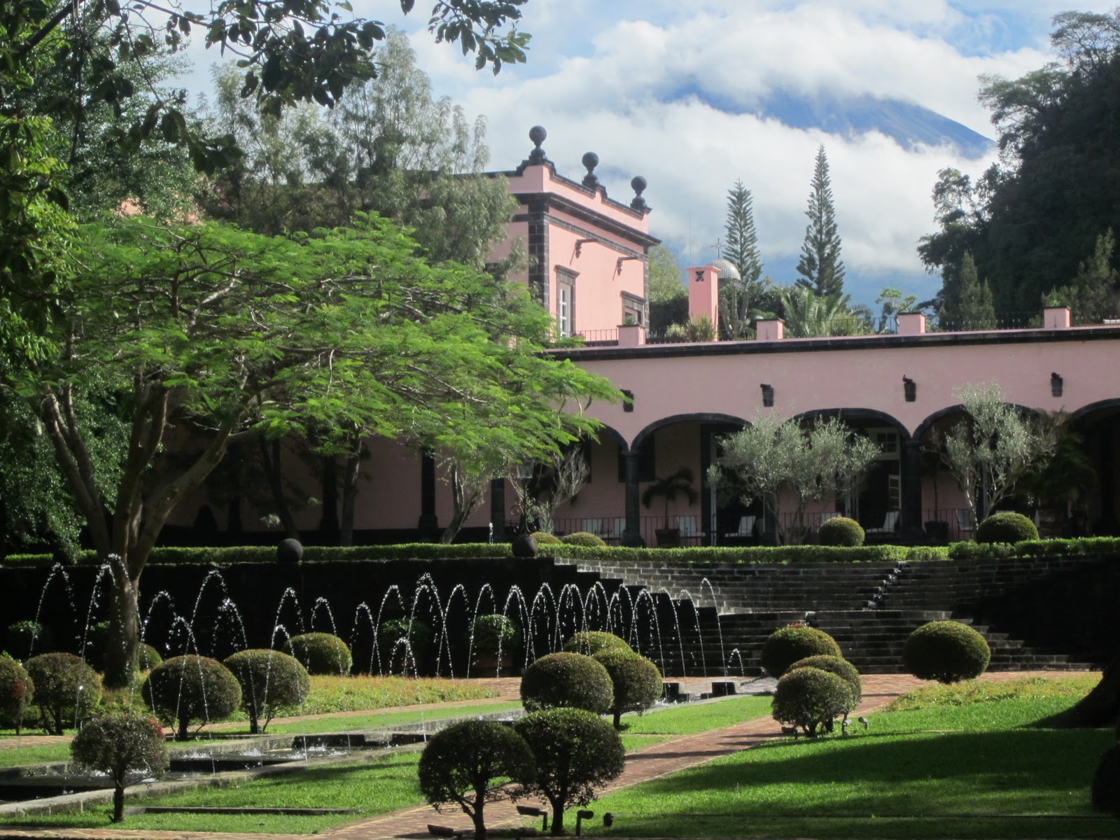 Travesías por el Mundo (Reseña) Hacienda