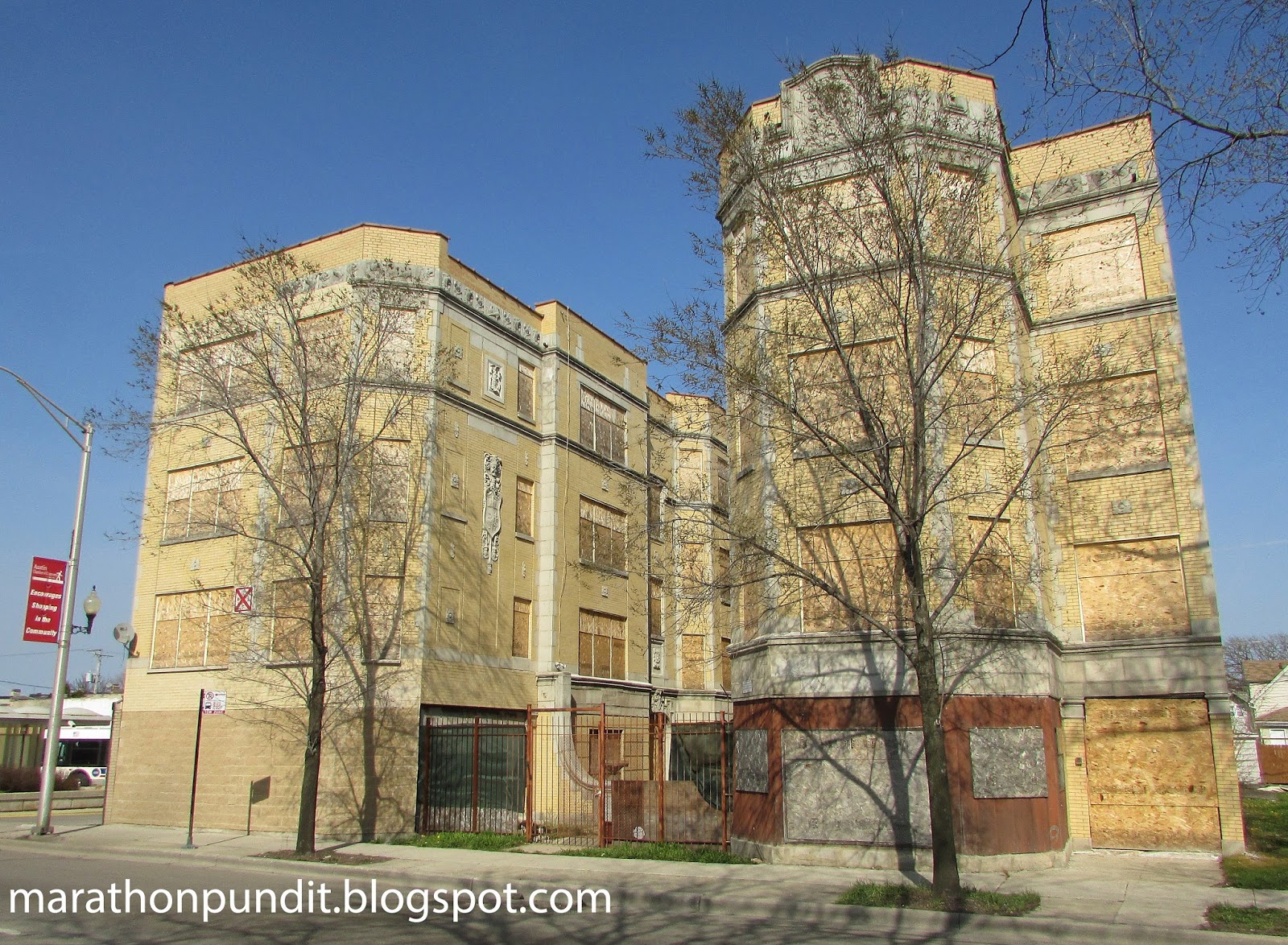 Marathon Pundit (Photos) Abandoned homes in Chicago's violent Austin