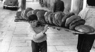 ΤΟ ψωμί στην Ελλάδα μέσα από σπάνιο φωτογραφικό υλικό.  