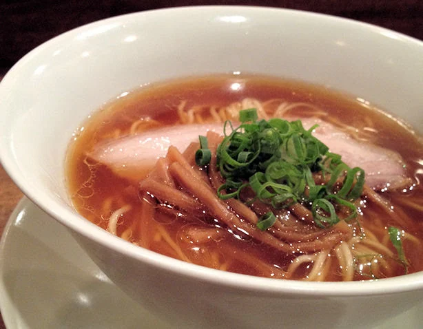 鳴龍の醤油拉麺