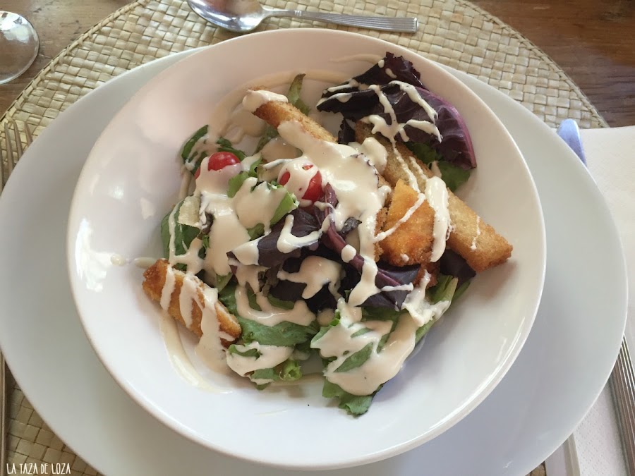 ensalada-césar-de-jamie-oliver-en-plato