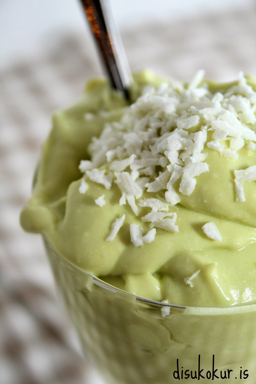 Low carb high fat made easy Avocado coconut pudding