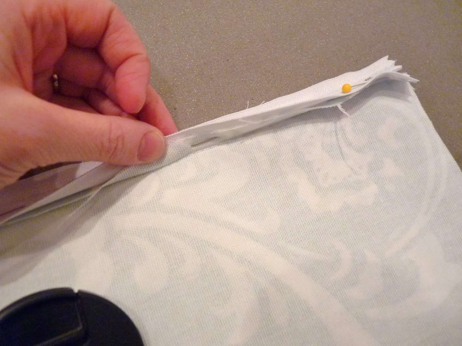 d i y d e s i g n How To Sew A Custom BolsterCushion Cover