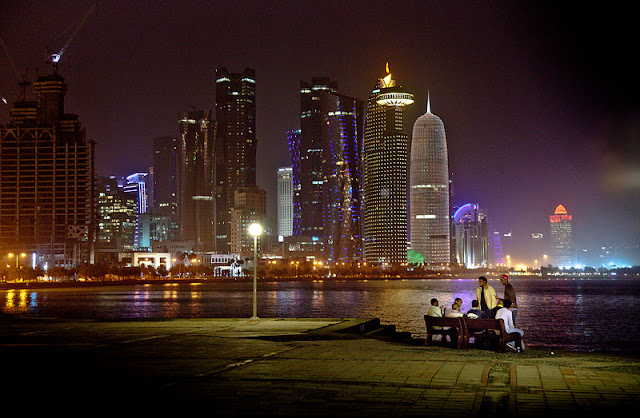 doha Qatar skyline notte