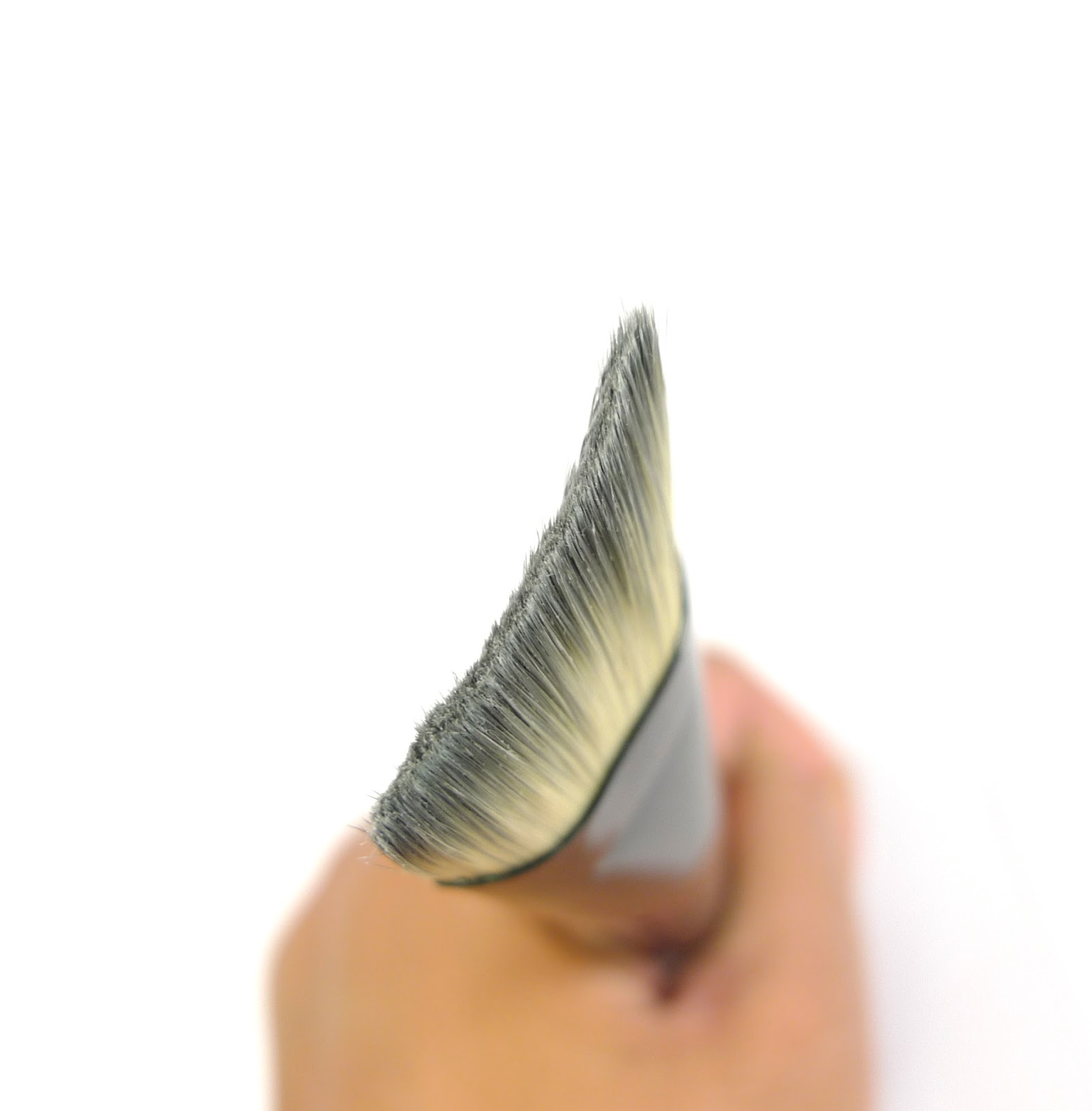 Review Charm Pro Angled Foundation Brush