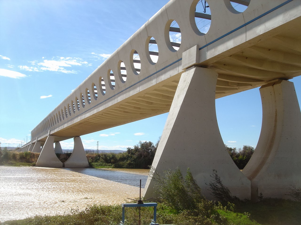 “世界で最も美しい“鉄道橋 エブロ川鉄道橋 スパン35メートルからのデザイン・ブログ