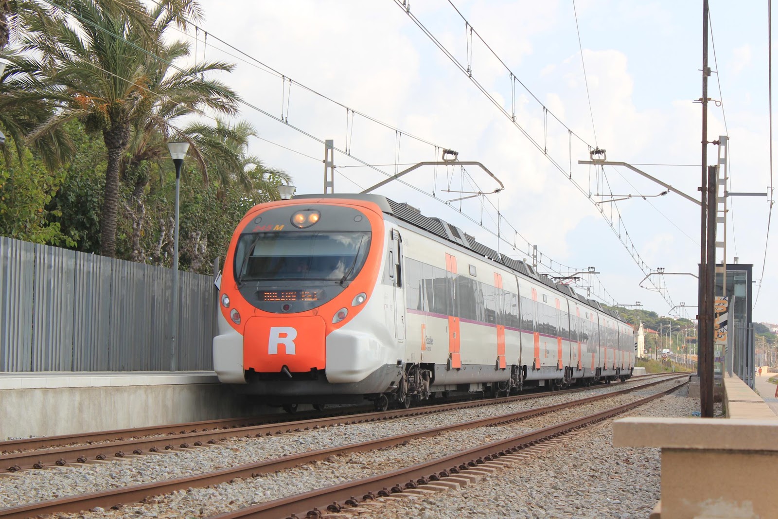 Rails sense fronteres: Civia 465 Renfe - Rodalies de Catalunya
