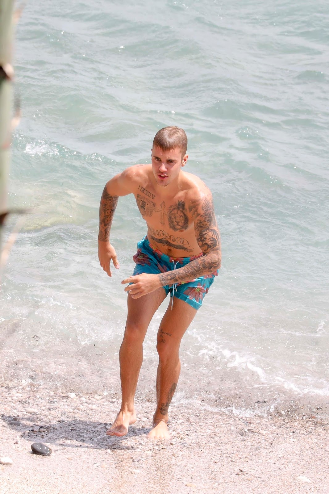 Alexis Superfan S Shirtless Male Celebs Justin Bieber Shirtless Swimming