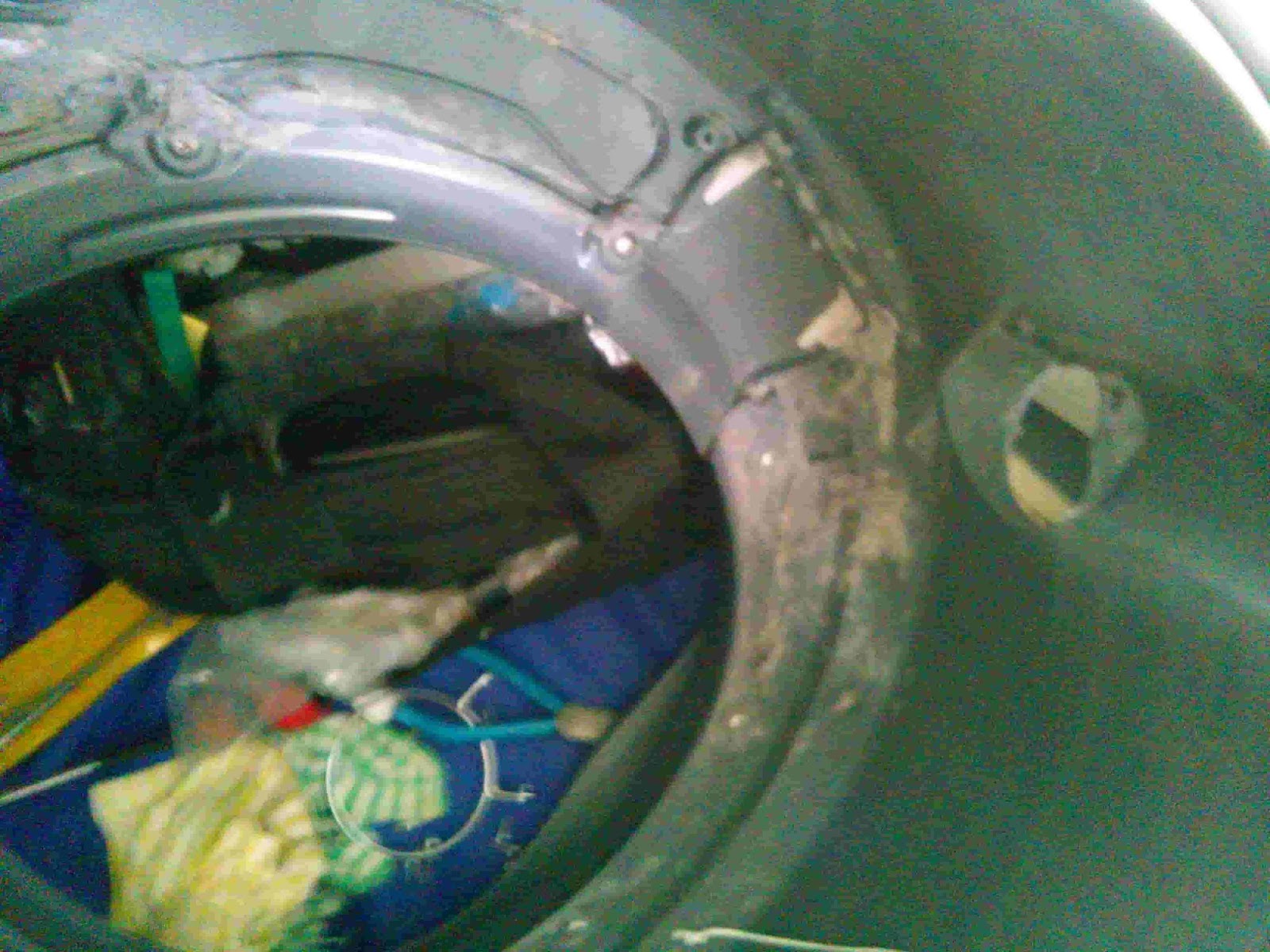 洗濯機の乾燥フィルター掃除部分に歯ブラシ落とした修理代 せきらら白書～備忘録～