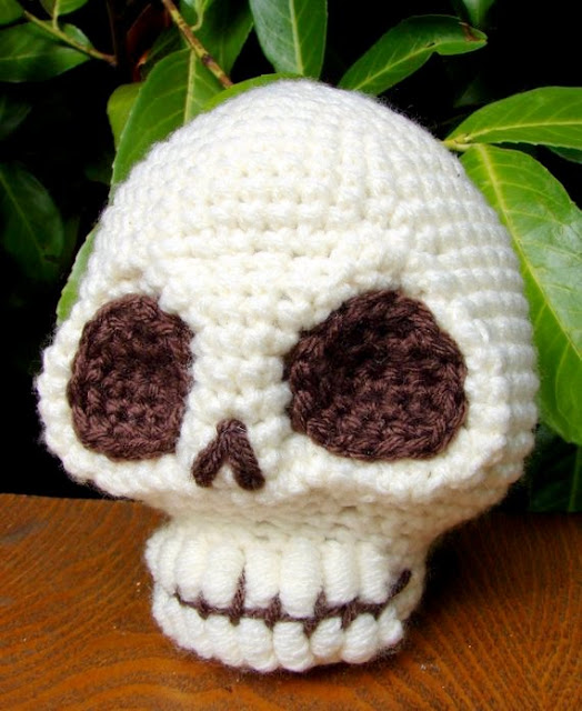 SKULL Crochet pattern, halloween crochet pattern, halloween doll, halloween amigurumi pattern, Amigurumi SKULL, SKULL amigurumi pattern, crochet SKULL doll, SKULL Amigurumi, SKULL toy