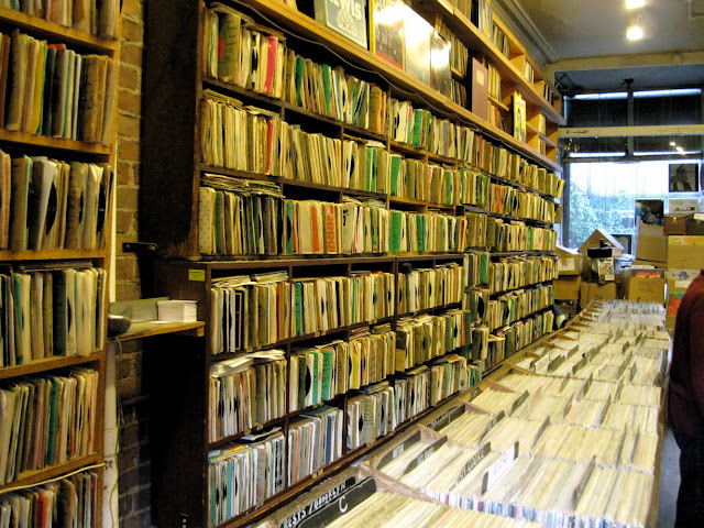 New York music lovers can spend all day thumbing through record stacks at the House of Oldies