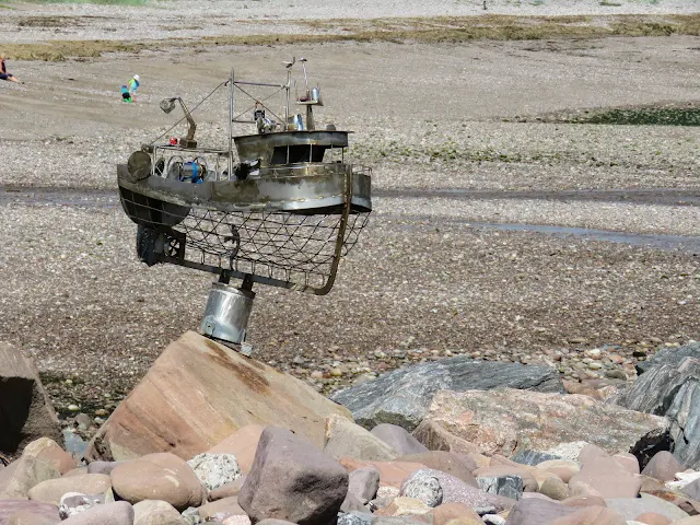 Day trips from Aberdeen: sculpture walk in Stonehaven Scotland