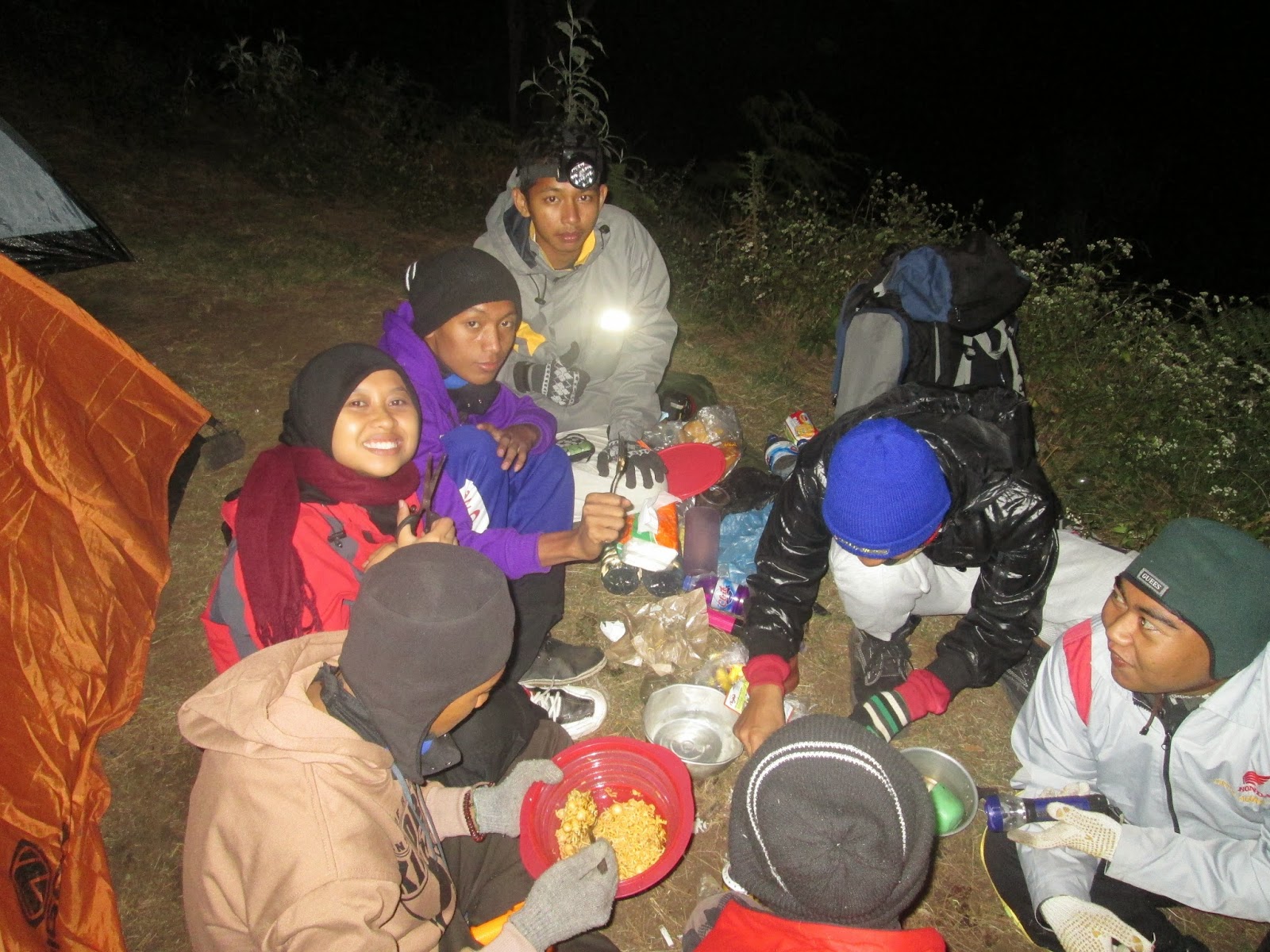 outsidermoxer Tips memilih sepatu Tracking atau Hiking