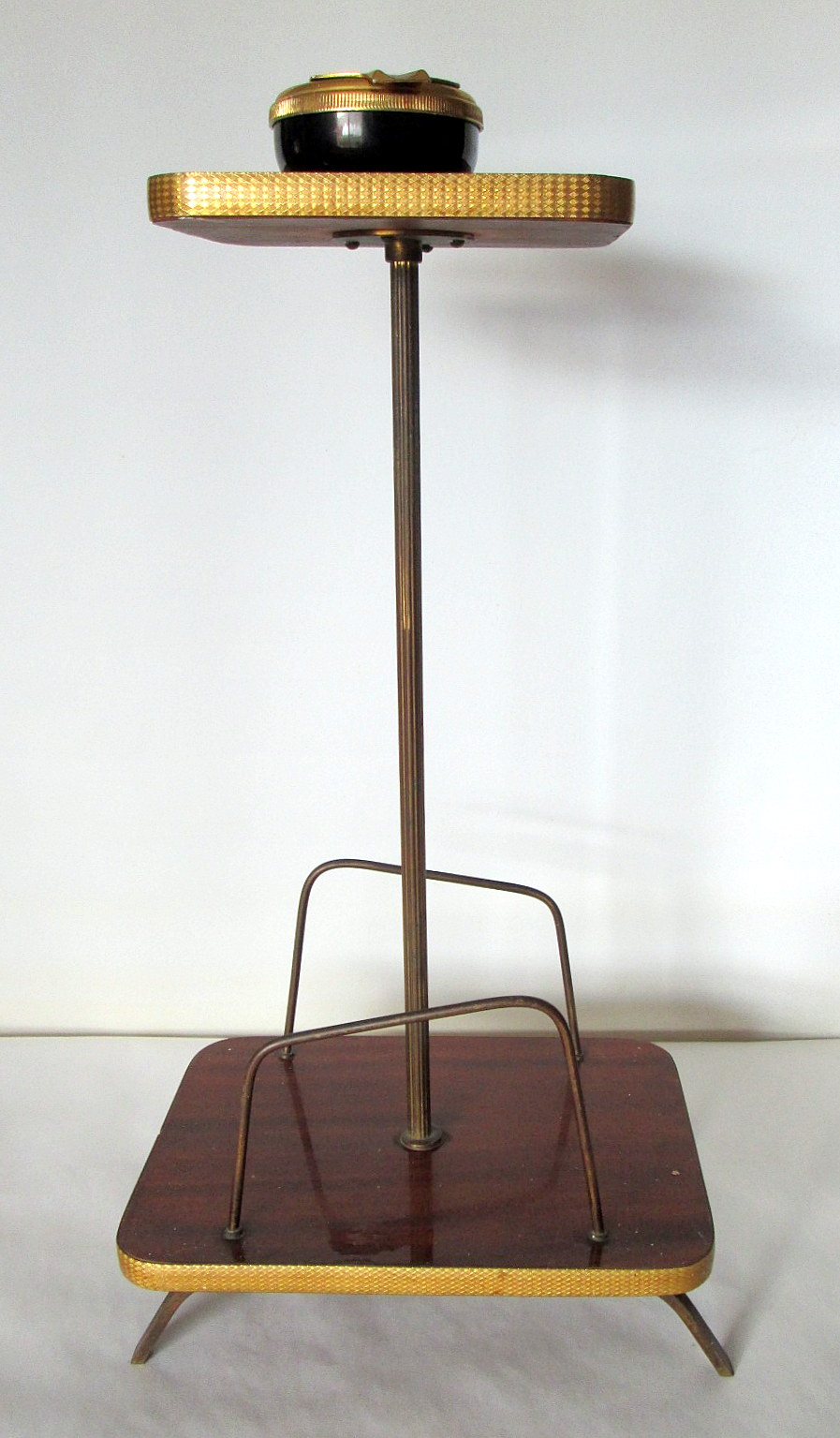 VINTAGE & KITSCH SIGLO XX: MESA AUXILIAR CON REVISTERO AÑOS 50