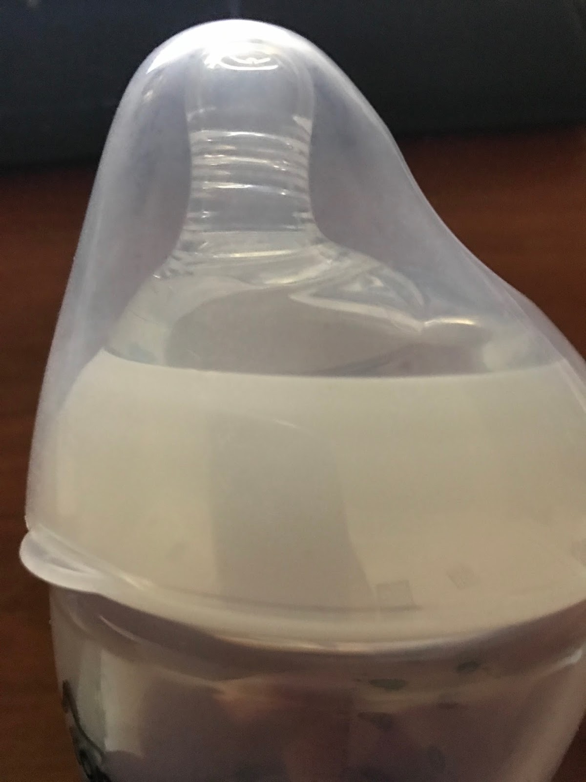 Baby Guide Tommee Tippee Ultra Bottle & Milkfeeding Bibs Review