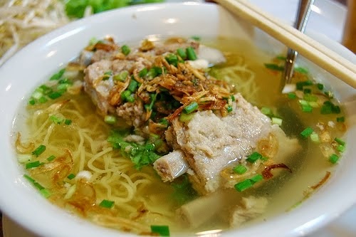 Pork Chop with Egg Noodle Soup. (Mì Sườn Heo)