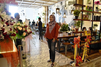 grand opening oldtown white coffee cafe de entrance arkadia green park jakarta indonesia review kuliner kopi makanan peranakan malaysia nurul sufitri mom lifestyle blogger