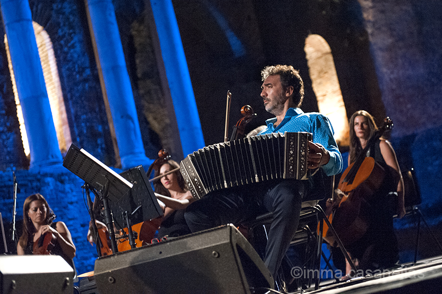 Daniele Di Bonaventura amb l'Orchestra del Teatro Vittorio Emanuele, Taormina, 16-9-2015