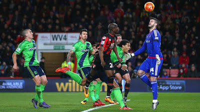 benik-afobe-bournemouth-southampton-goal-fraser-forster_3424468.jpg