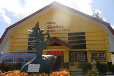 Menyongsong peringatan dua abad Hari Pattimura yang jatuh pada 15 Mei, Museum negeri Siwalima Ambon berencana menggelar pameran jalur rempah di Saparua, Kabupaten Maluku Tengah pada 13 Mei 2017.