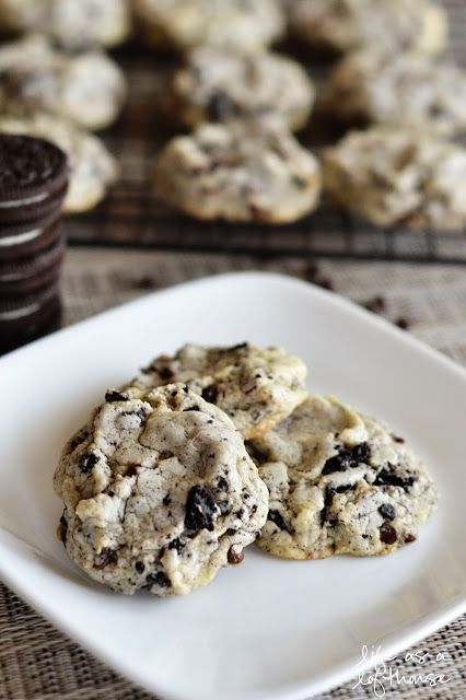 Oreo Cheesecake Cookies are loaded with crushed Oreo's, mini chocolate chips and cream cheese. Life-in-the-Lofthouse.com