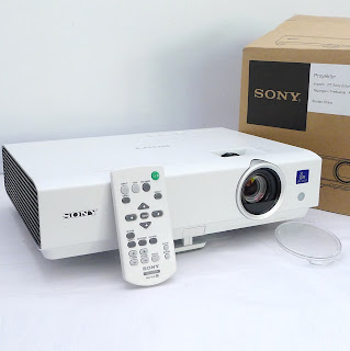 Proyektor Sony VPL-DX131