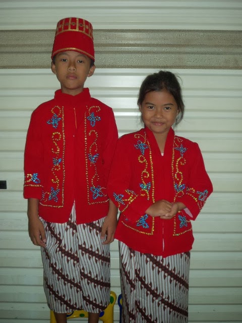 KST-008 Kostum Adat Jawa Tengah