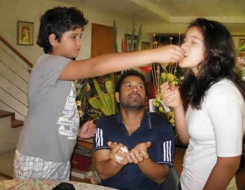 Top 10 Hot & Sexy Photos of Sara Tendulkar