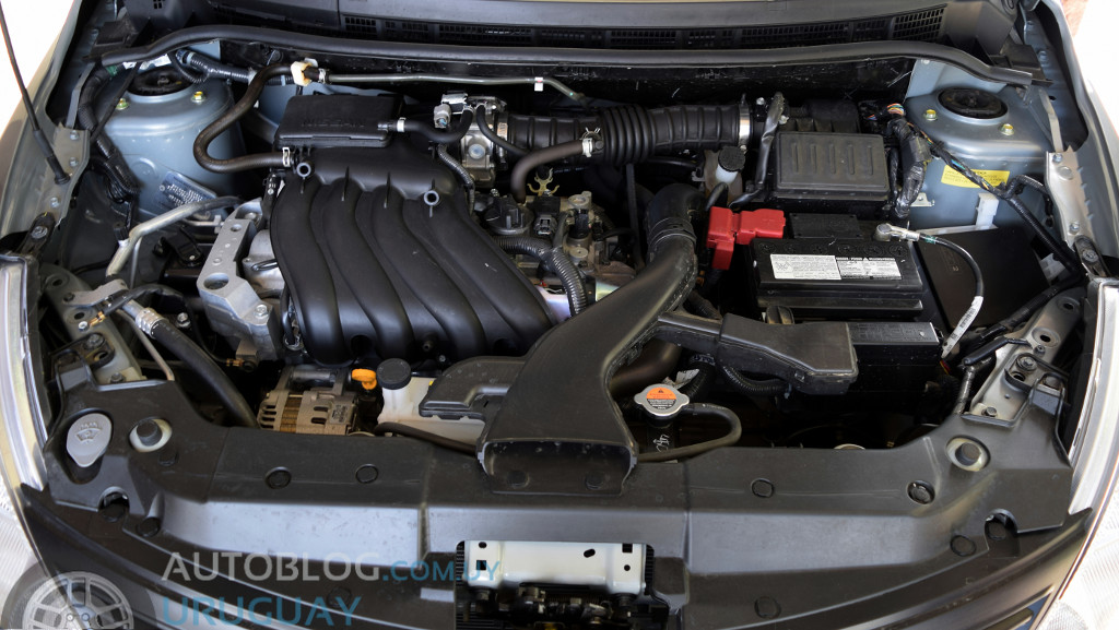 Prueba Nissan Tiida Sedán 1.6 M/T