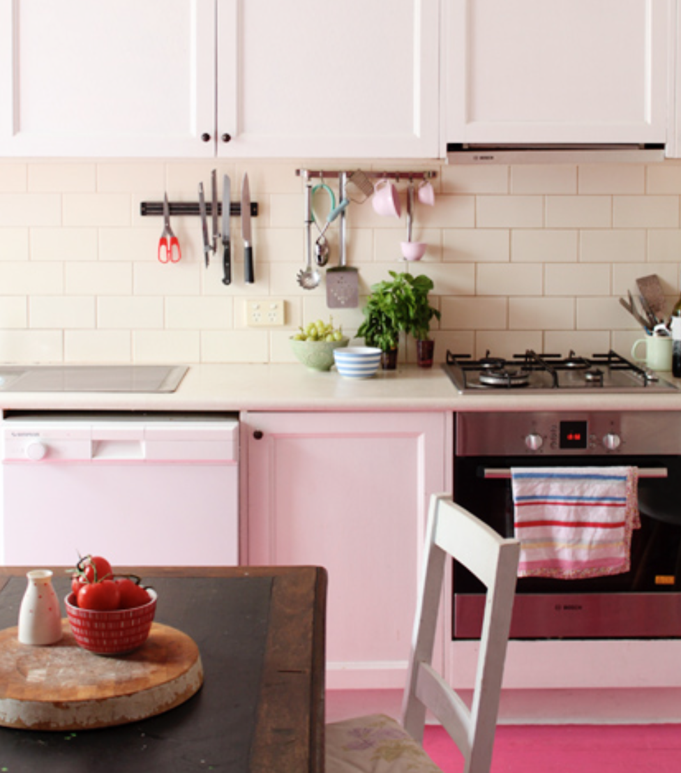 Delight in the Sunlight pink & black kitchen