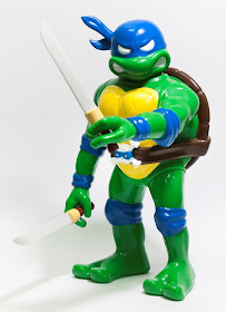 RealxHead Teenage Mutant Ninja Turtles Vinyl Figure Collection by Unbox Industries - Leonardo