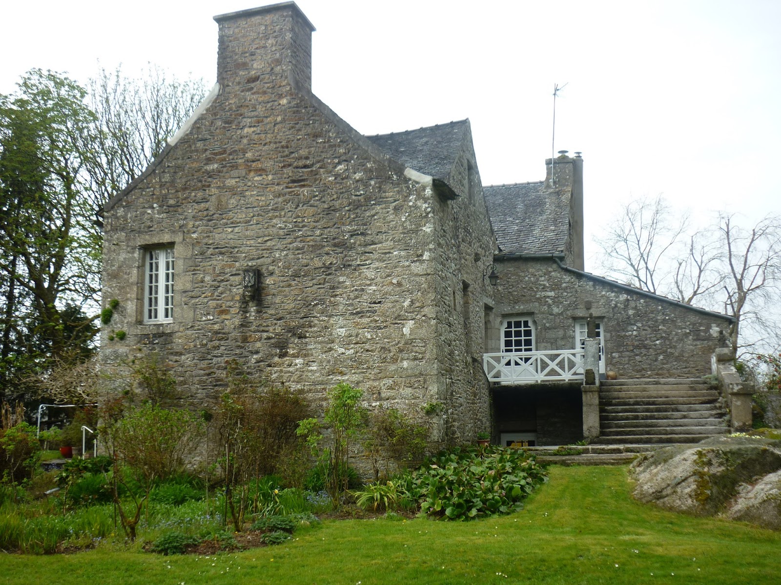 Kastell Penn ar Bed Manoir du Bois de La Roche