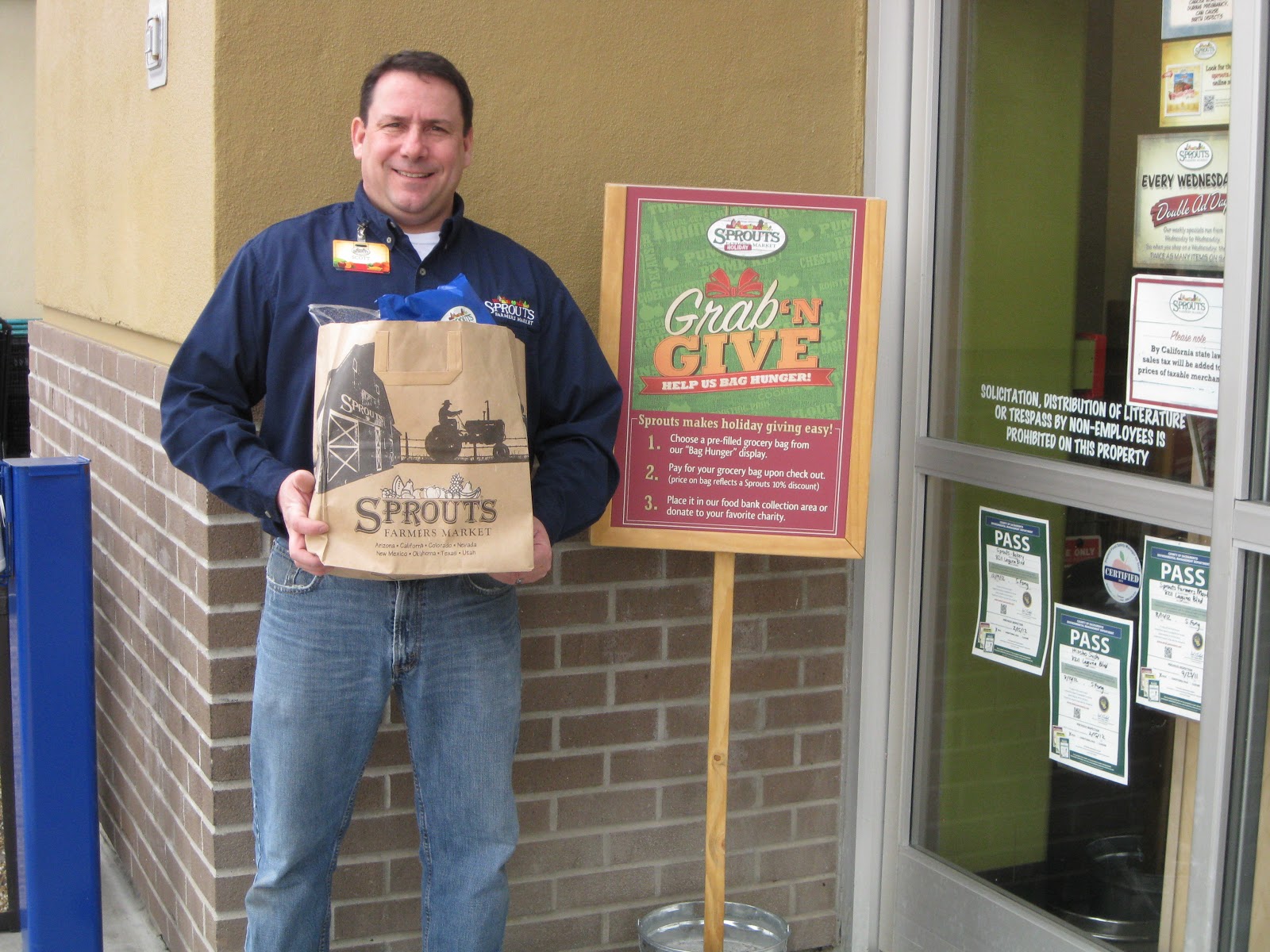 Elk Grove Food Bank Services Sprouts Farmers Market's Grab 'n Give
