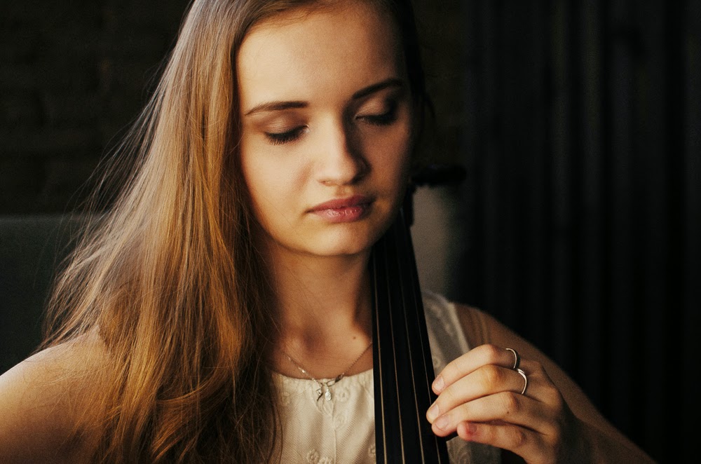 Песни катюша. Катенька песня слушать. Катенька песня слушать. Катюша текст. Слова песни катюша.