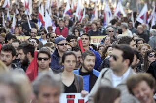 La clase trabajadora paraliza Grecia durante la huelga general contra la reforma de las pensiones
