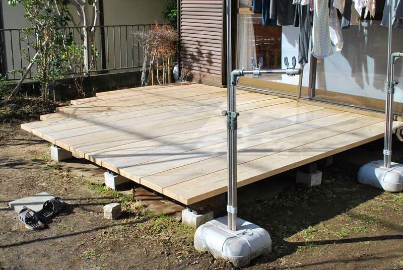 横浜・青葉区おいしい情報 足場板でデッキをつくる(3)