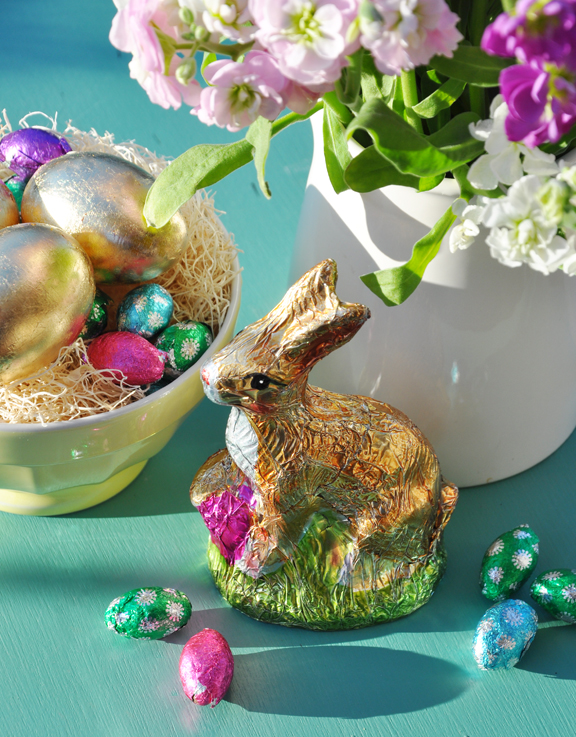 Three Dogs in a Garden Home Gold Foil Easter Eggs