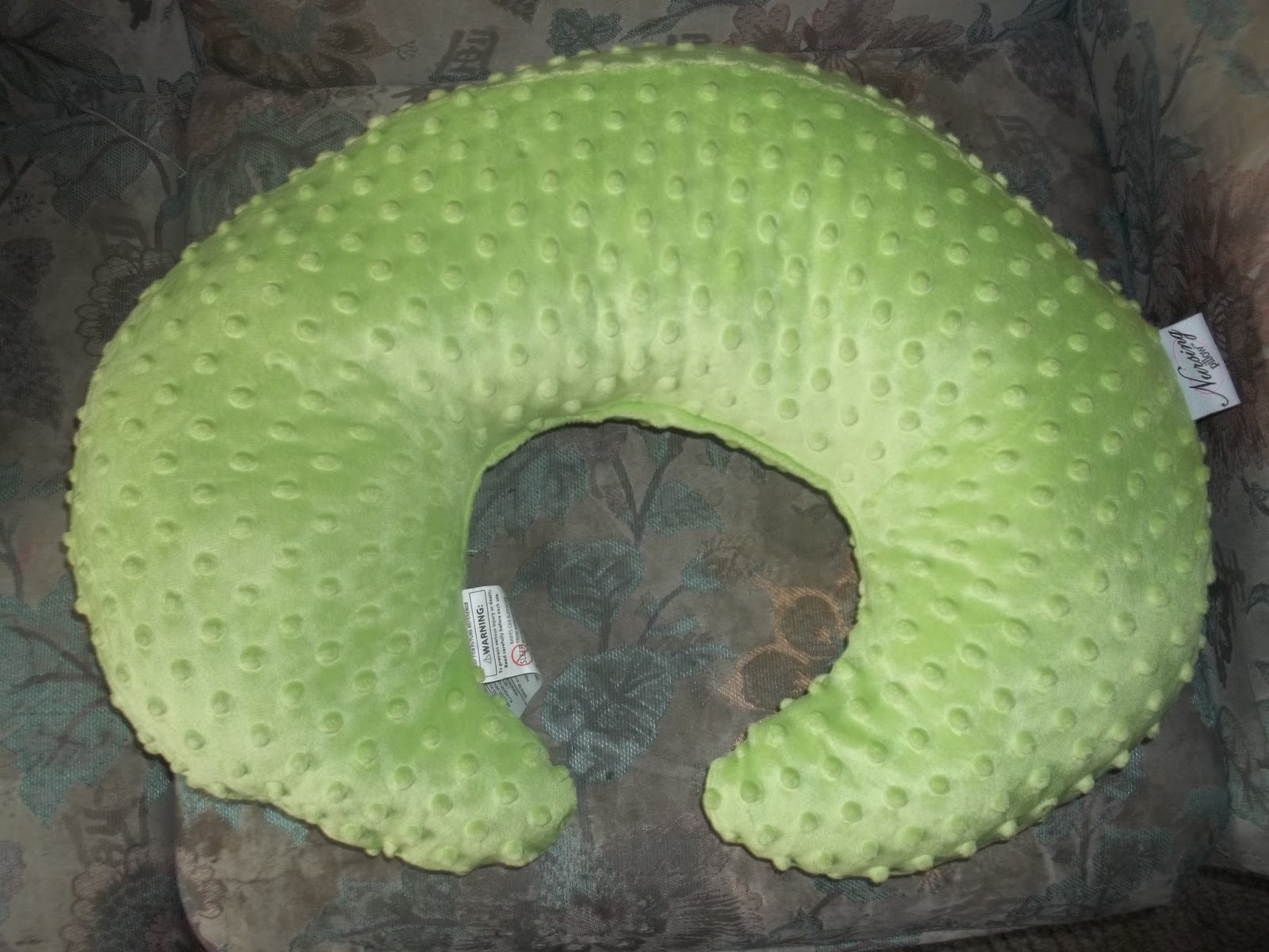 MommyKnowz Nursing review and Giveaway