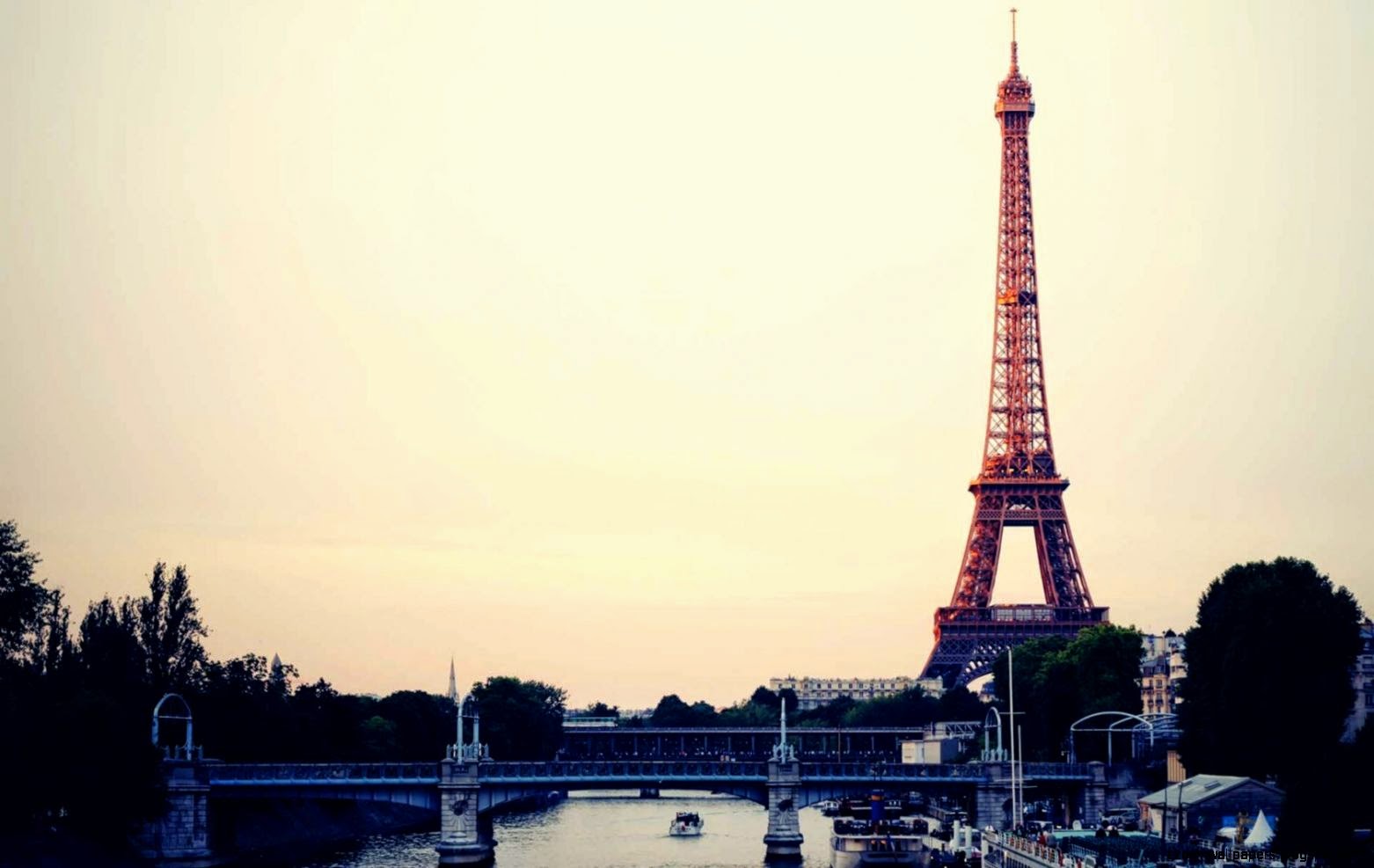 Desktop Background Eiffel Tower | Zoom Wallpapers