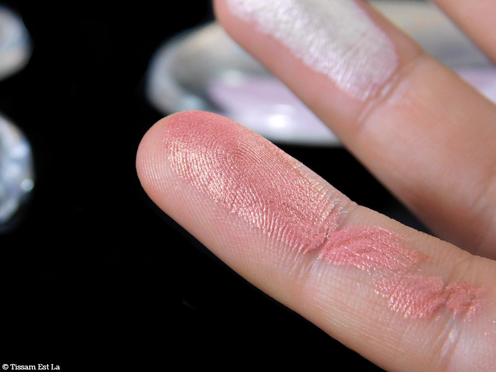 Makeup Revolution | Vivid Baked Highlighters : Golden Lights, Pink Lights, Peach Lights & Rose Gold Lights - Review & Swatches - Avis Makeup Revolution | Vivid Baked Highlighters : Golden Lights, Pink Lights, Peach Lights & Rose Gold Lights - Review & Swatches - Avis