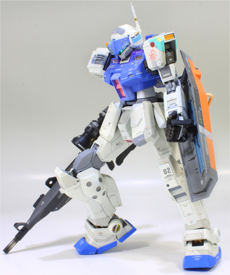 Custom Build: MG 1/100 GM Sniper II [White Dingo]