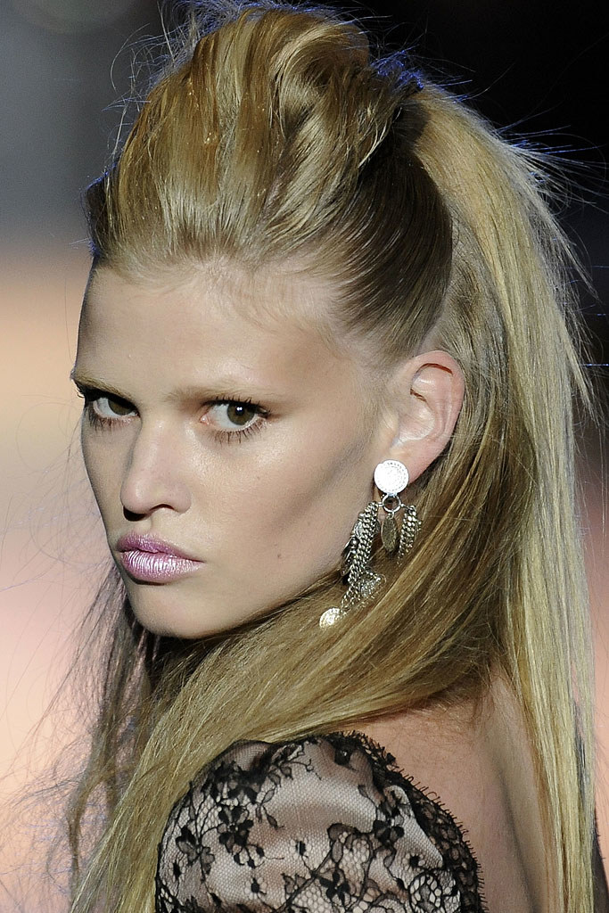 Hairstyles and haircuts for long hair