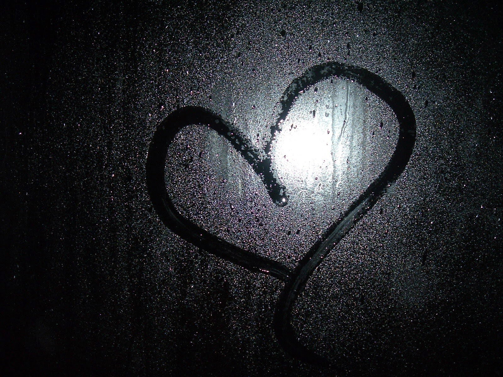 heart-on-black-wall-water heart-on-black-wall-water