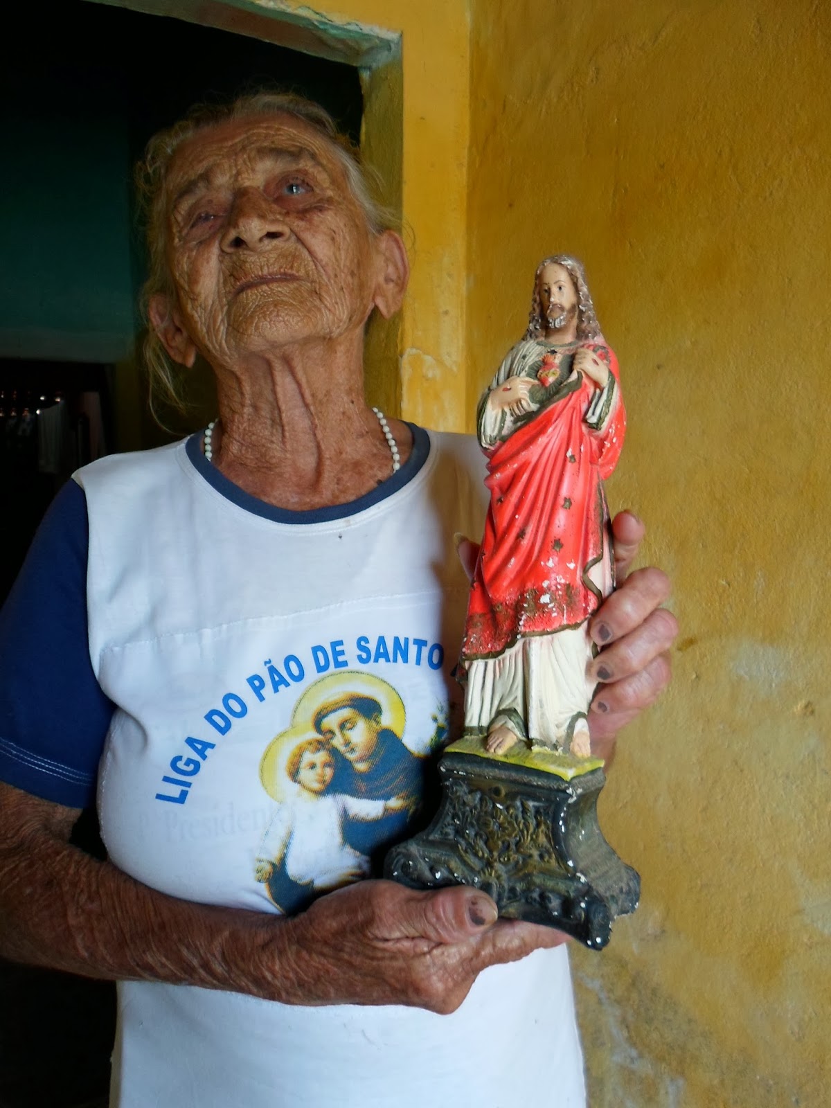 Vemver Cidade  Família de Cristiano Araújo prepara missa em