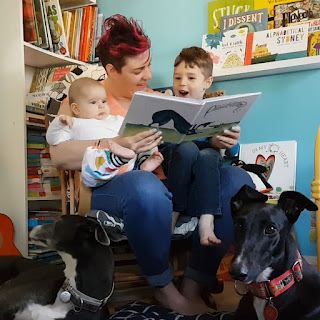 Author Nat Panzarino reads Pointy Pembleton book to her kids